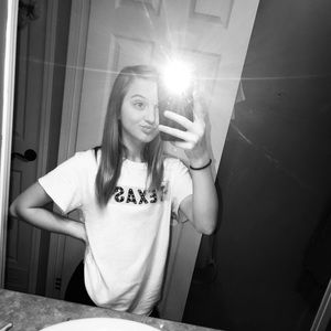 Meet your Posher, Karlee